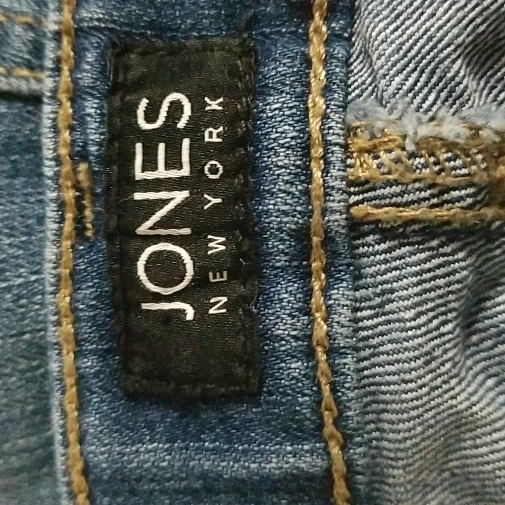 3/$12 Jones New York blue jean shorts sz 10 - Picture 5 of 8